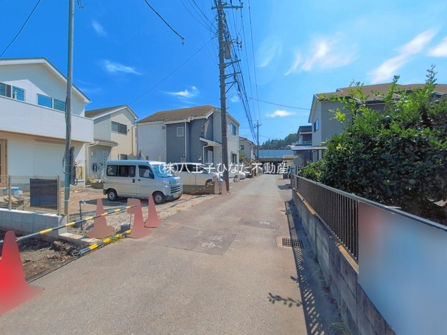 『八王子市新築戸建て』八王子市横川町890-1【仲介手数料無料】の前面道路含む現地写真|～仲介手数料無料☆八王子ひなた不動産～八王子市横川町　新築戸建て
