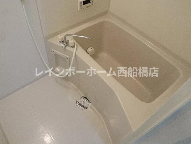 船橋市本町３丁目の賃貸マンションの浴室
