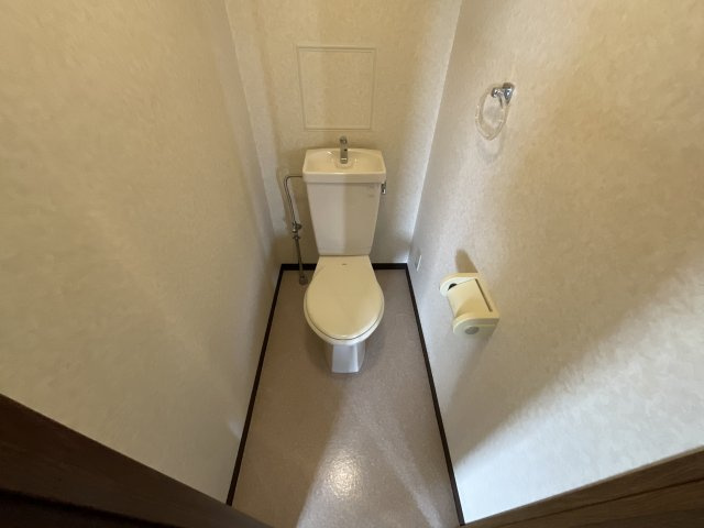 【トイレ】 | リバーコート三田 | 落ち着いた色調のトイレです