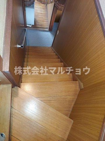 白浜町堅田戸建ての内装|明るい色調の室内です