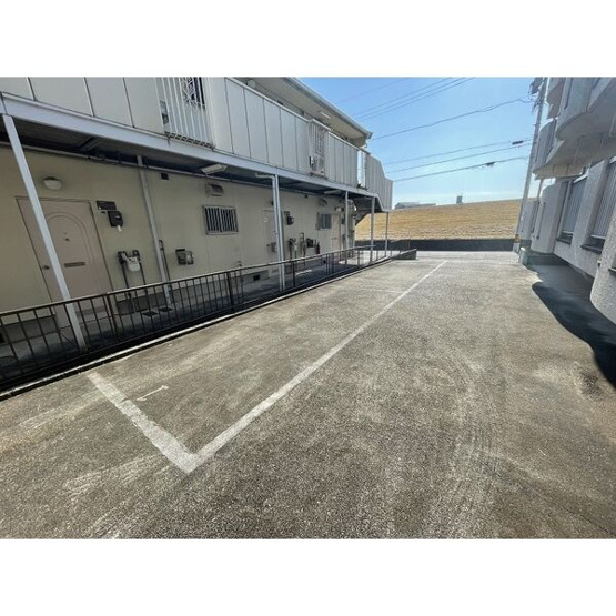 【駐車場】 | Sunny　Well