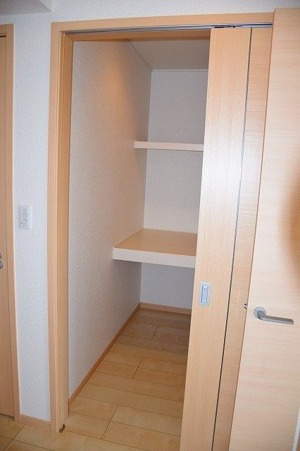 ガーデンヒルズ上ノ山1の収納