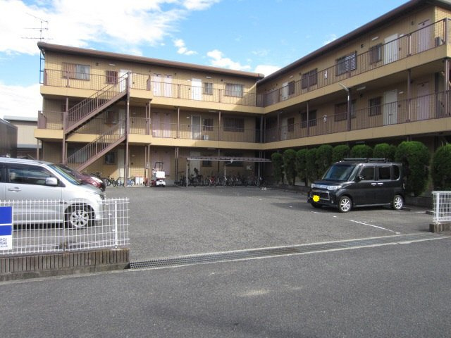 【駐車場】