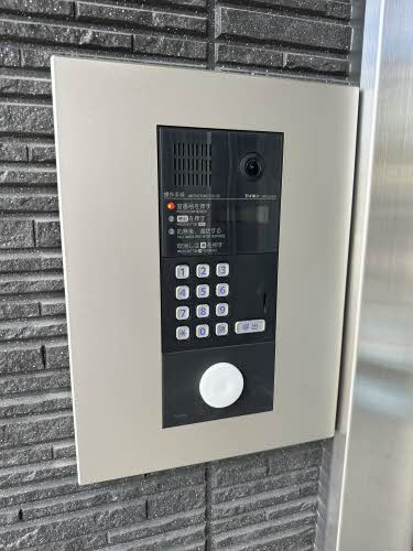 シャーメゾン　カルパのエントランス