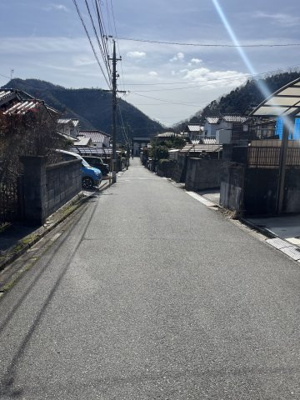 【前面道路含む現地写真】 | 広島市安佐北区可部町大字勝木　収益戸建