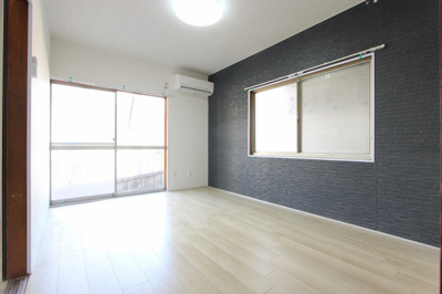 【居間・リビング】 | 広島市安芸区中野東5丁目　賃収戸建