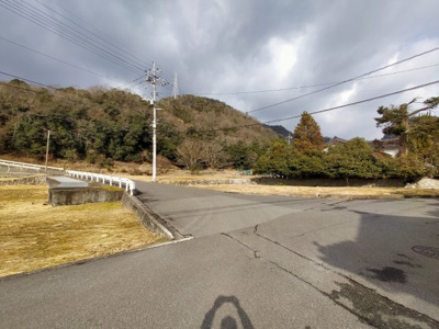 【前面道路含む現地写真】 | 広島市安佐北区可部町大字南原平ノ河内