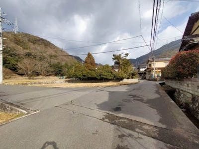 【前面道路含む現地写真】 | 広島市安佐北区可部町大字南原平ノ河内