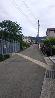 【前面道路含む現地写真】 | 広島市東区馬木８丁目　土地