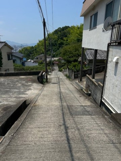 【前面道路含む現地写真】 | 呉市望地町　収益戸建