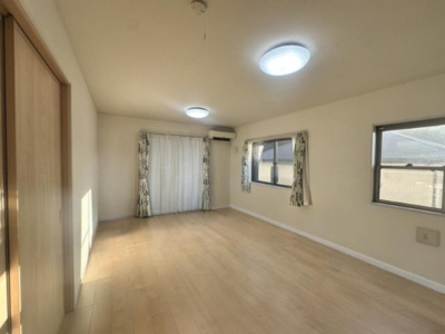 【居間・リビング】 | 広島市東区戸坂新町２丁目　中古戸建 | ※CGで家具小物等を消したイメージです