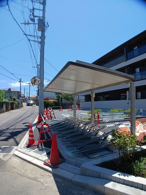 茅ヶ崎市松林１丁目のアパートのエントランス