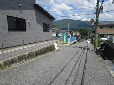 【前面道路含む現地写真】 | 広島市安佐南区相田７丁目 豊松園