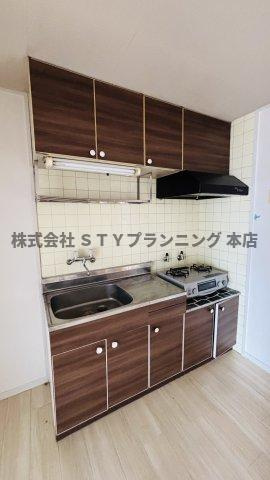 仲介手数料0円！メルローズ2号館のキッチン