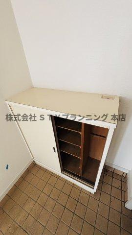 仲介手数料0円！メルローズ2号館の収納
