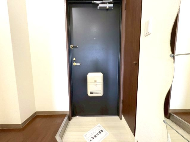 エイト富田林の玄関