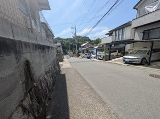 【前面道路含む現地写真】 | 【府中町柳ヶ丘】共働きを支える家事ラク動線！18帖超LDK×オール電化の新築戸建