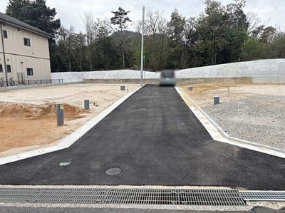【前面道路含む現地写真】 | 東広島市八本松南５丁目No.7