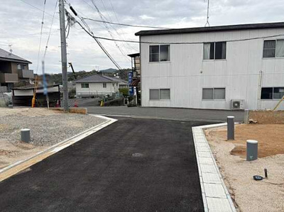 【前面道路含む現地写真】 | 東広島市八本松南５丁目No.7