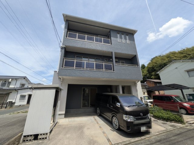 【外観】 | 広島市東区尾長東１丁目　中古戸建 | 陽当たりが良くたっぷりの陽光に包まれる明るい住まい♪
暮らしやすさで人気の東区尾長東の物件です！
