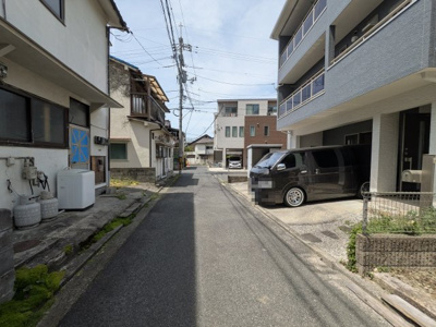 【前面道路含む現地写真】 | 広島市東区尾長東１丁目　中古戸建