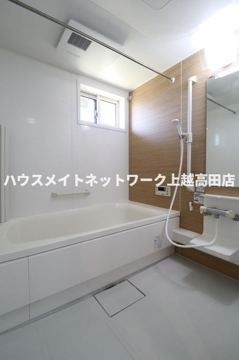 ロジュマン シュシュ Ａの浴室|浴室１坪（追焚機能付）（参考A203号室室内写真）