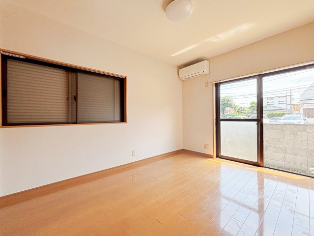 北町5丁目戸建の洋室