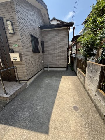 北町5丁目戸建の駐車場