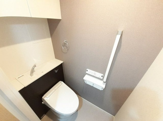 【トイレ】 | アリビオ | トイレです