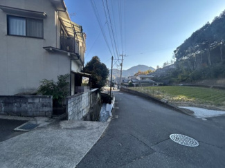 【前面道路含む現地写真】 | 広島市安佐南区高取北3丁目　賃収戸建