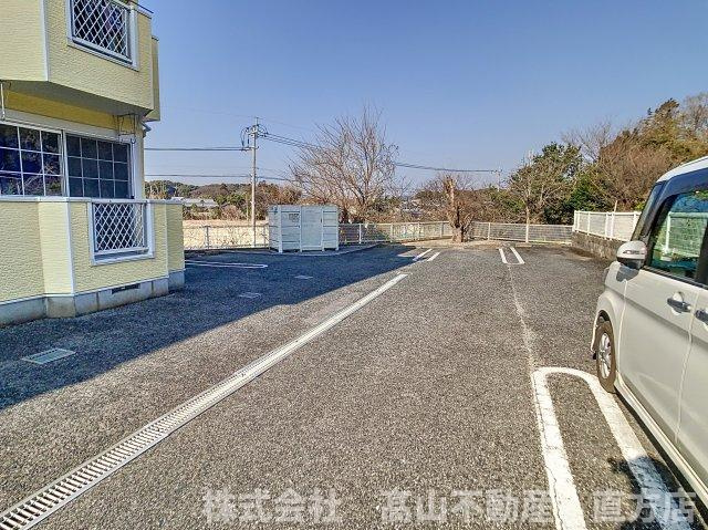 北九州市八幡西区楠橋東２丁目のアパートの駐車場