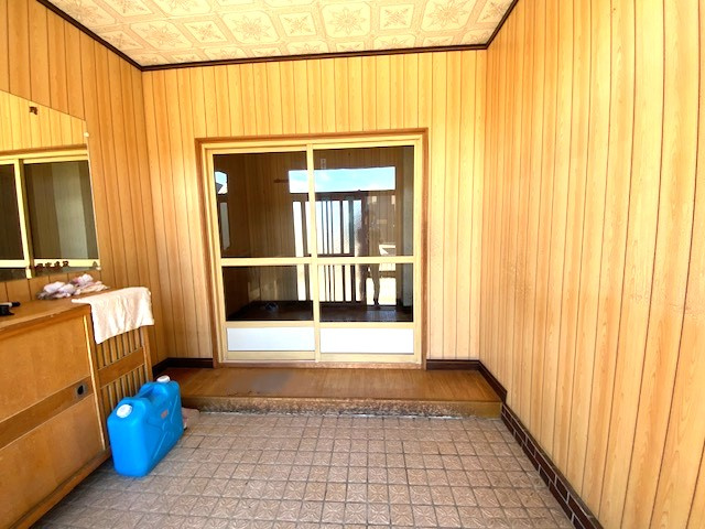 【商談中】網走市字藻琴210番4中古住宅の玄関