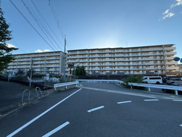 メイツ醍醐デュアラの外観