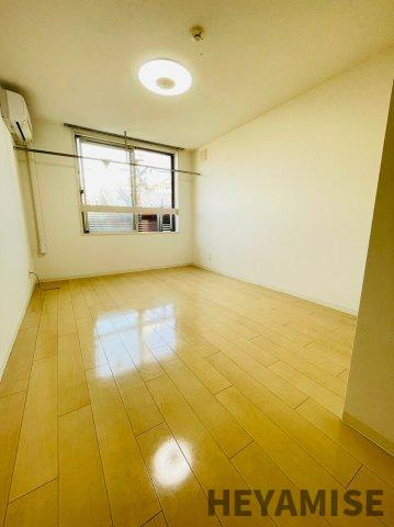 アミティ館内　二番館の居間・リビング|※同物件の類似間取りお部屋写真です※