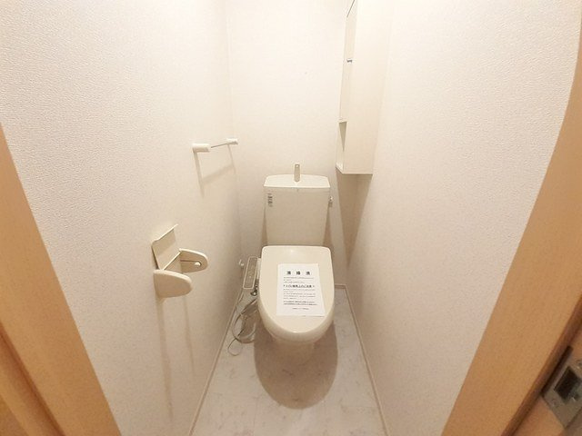 【トイレ】 | アン　シャイン | 清潔感のあるトイレです