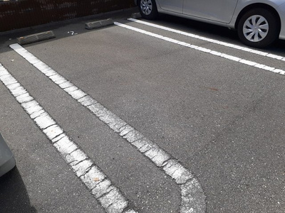 【駐車場】 | ポーシェガーデン５ | 駐車場に車を止められます