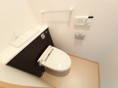 【トイレ】 | ポーシェガーデン５ | 落ち着いたトイレです