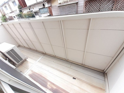 【バルコニー】 | エスポワール新在家 | 外からの目が気にならないバルコニーで洗濯物が干せます