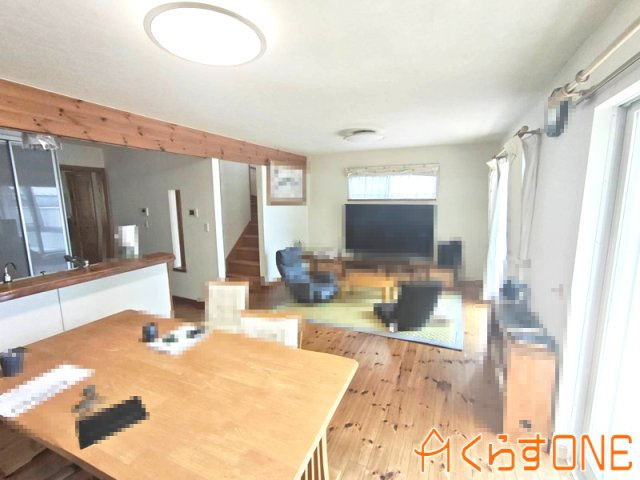【居間・リビング】 | 無垢材の自然派プロバンス風住宅／姫路市白浜町