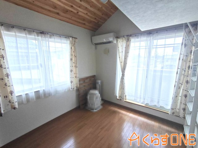 【洋室】 | 無垢材の自然派プロバンス風住宅／姫路市白浜町