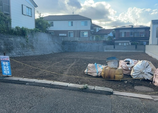 【外観】 | 物件の詳細については、現地を見てわかること以外に、役所や法務局などで調べないとわからないことがあります。そのため、現地に行く場合は、もしこの物件を買ったらどのような生活ができるかをイメージしましょう。