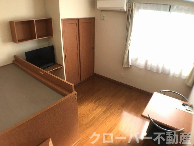 レオパレスソウミの居間・リビング