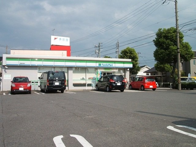 ブレイブＣの周辺|ファミリーマート 西尾羽塚店まで500m