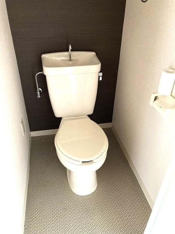アルファコート茨木のトイレ|落ち着いたトイレです