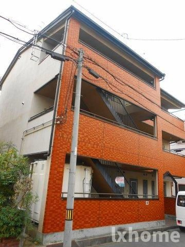 アルファコート茨木のエントランス|建物の内部です