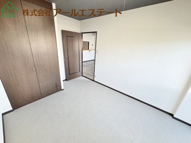 ライオンズマンション東加古川　JR「東加古川駅」徒歩14分の洋室