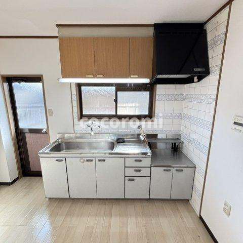 松井ハイツ車庫2台分付のキッチン