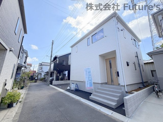 三郷市戸ケ崎1丁目　新築戸建　全1棟の前面道路含む現地写真|前面道路含む現地写真です。