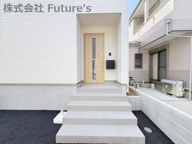 三郷市戸ケ崎1丁目　新築戸建　全1棟のエントランス|玄関アプローチ