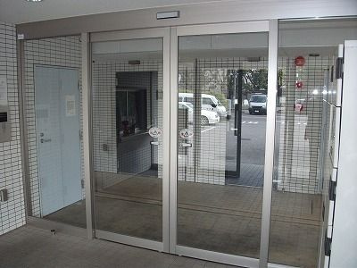 サンハイム久保田のエントランス